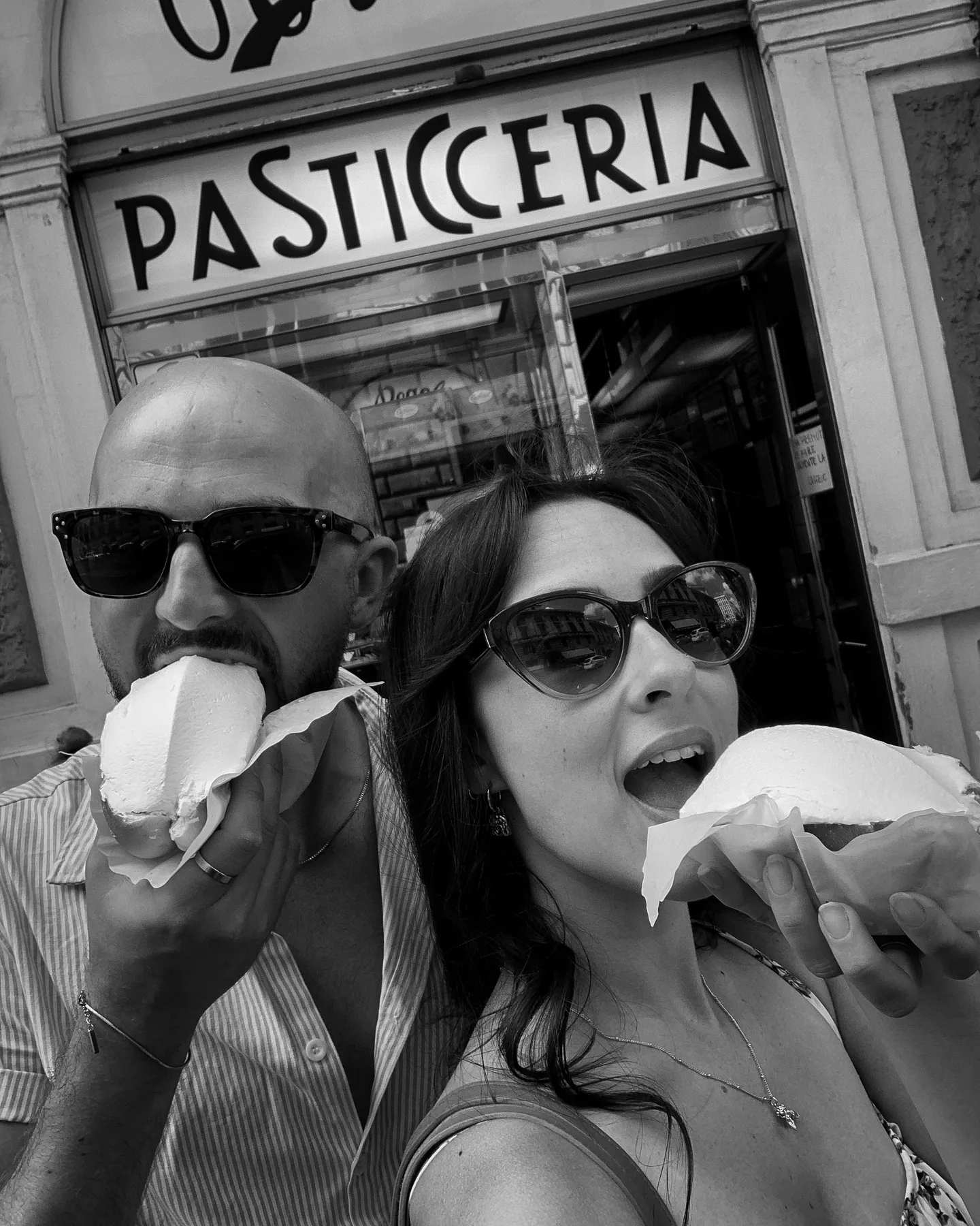 Faye and Liam eating gelato in Italy